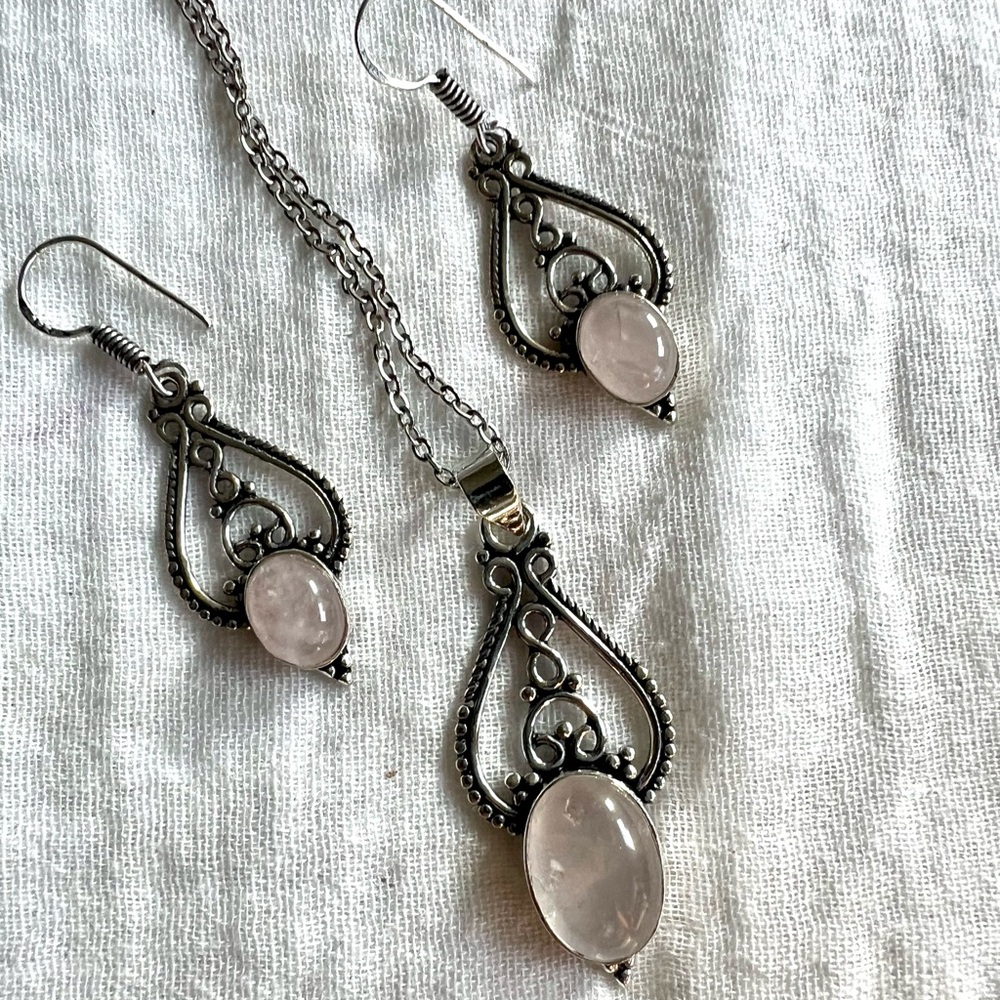 925 Ornamental Rose Quartz Necklace + Earrings Set - Picture 4 of 7